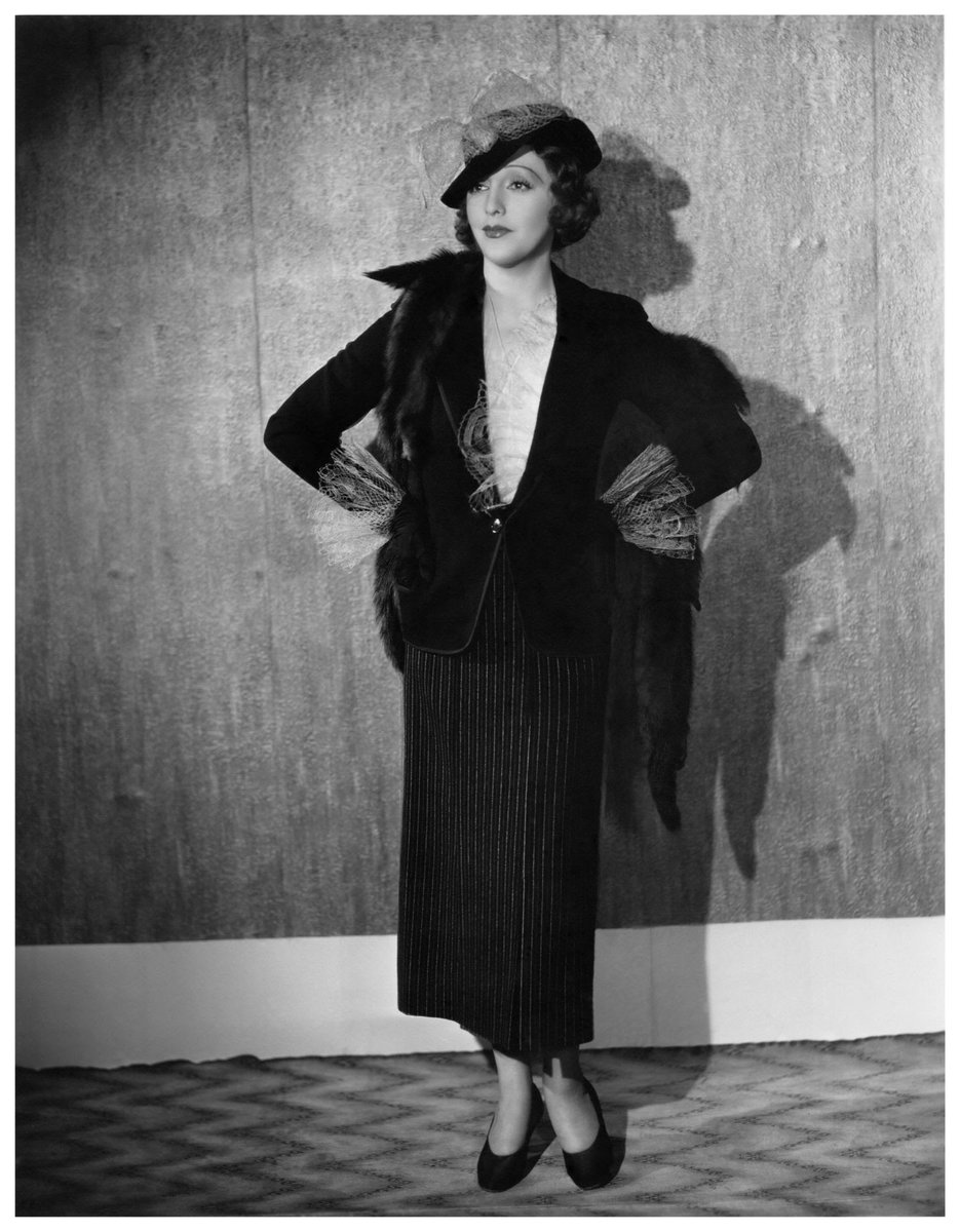 MrJoeGillis's tweet photo. Post inspired by the wonderful film scholar @selfstyledsiren.
My favorite photo of the cutie pie named Bebe Daniels ๐ท for #FashionSunday https://t.co/gqv2Si1YII