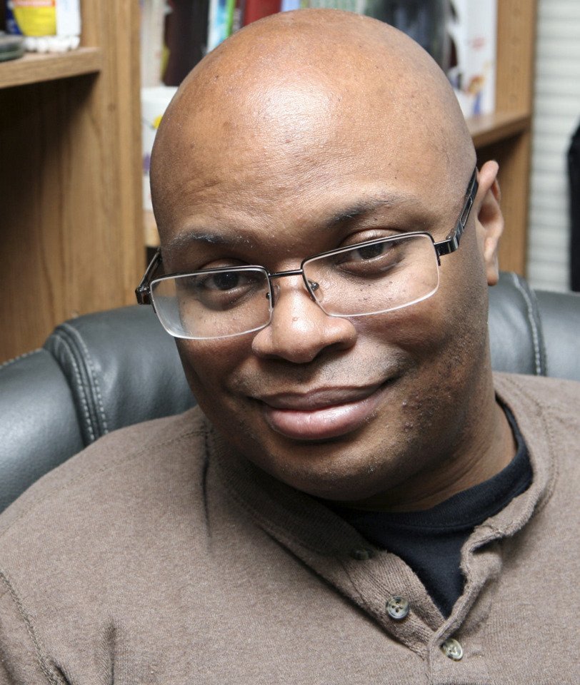 Fun comic fact for Black History Month since comicstwt is imploding over content creators not talking about black characters and creators

The longest running comic by a single creator is Gold Digger by Fred Perry. 301 issues not including minis, specials, etc.