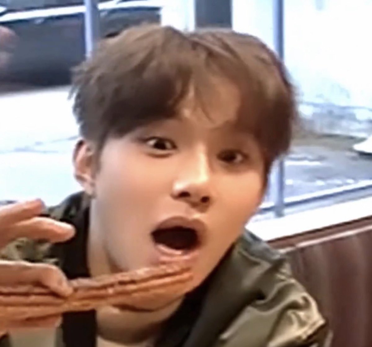 jungwooyaO219's tweet photo. 아 김정우 귀여워 ㅠㅠㅠㅠㅠㅠㅠㅠㅠㅠㅠㅠㅠㅠ https://t.co/plYYWTS7EK