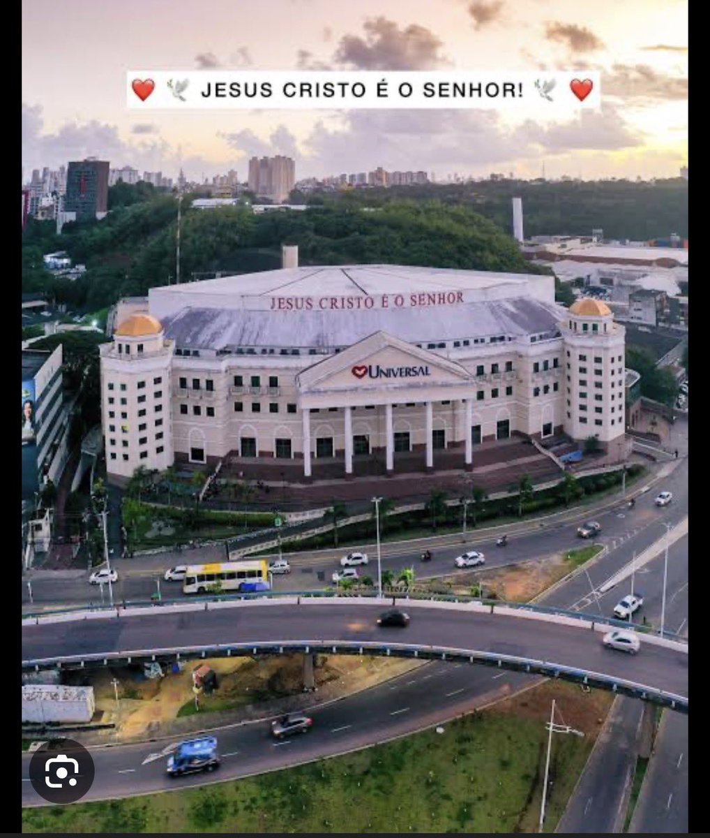 lalayllaa's tweet image. imagina o hospital belissimo que caberia ali