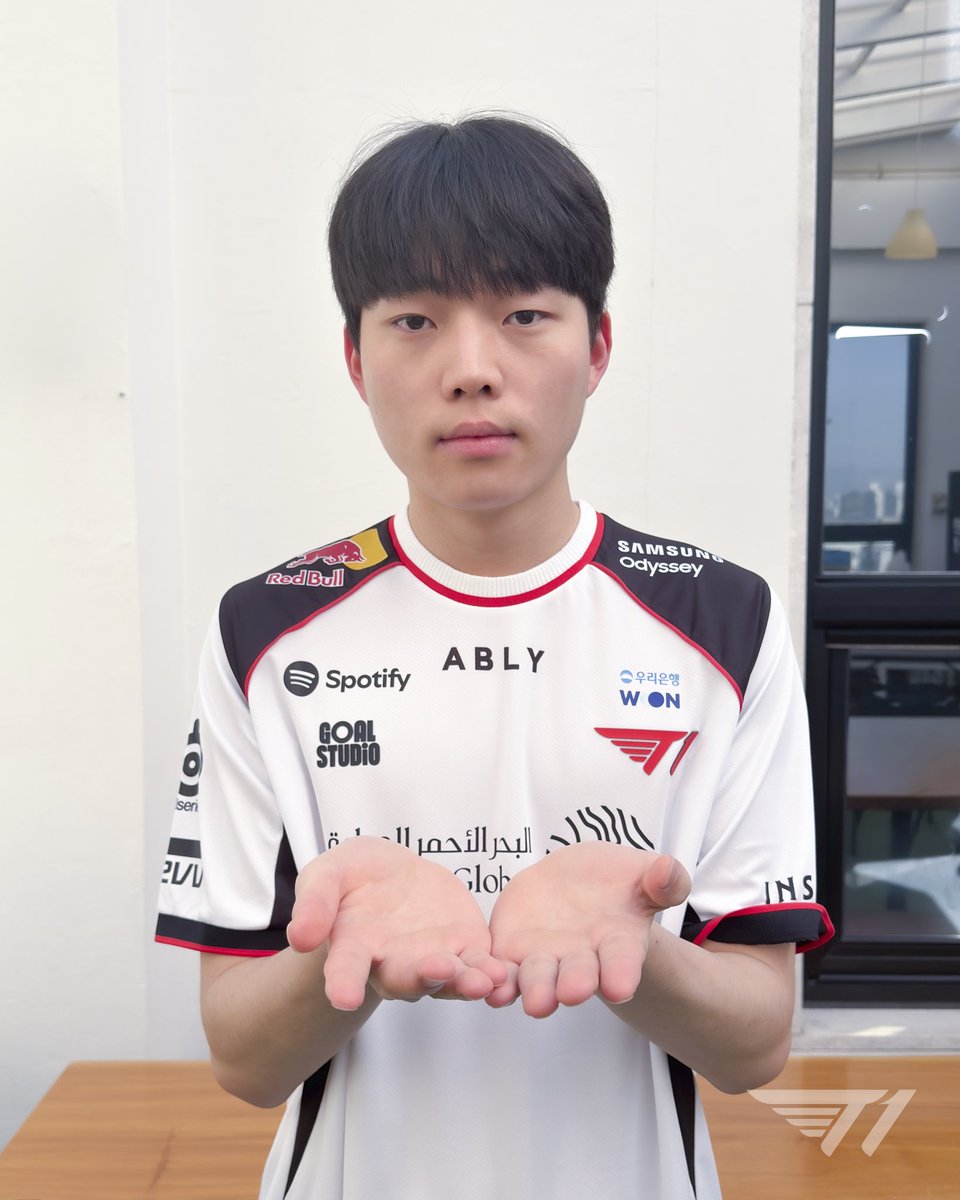 T1 Official (@t1_official_gg) on Twitter photo 