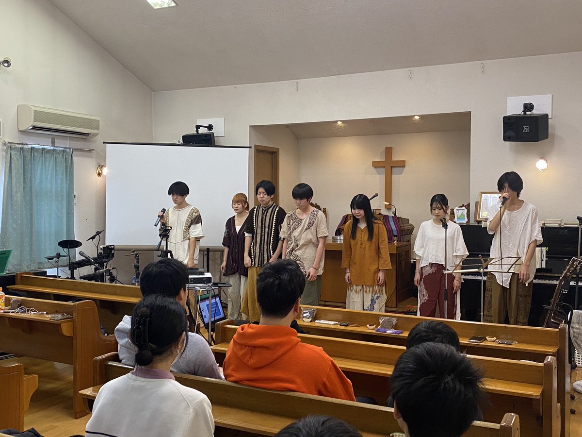 NPO法人NCMジャパン京都事務所主催のおむすび食堂（こども食堂）が行われ、

立命館大学のアカペラサークルの方々が子ども達にアカペラによるミュージカルやアカペラの楽しさを伝えてくださいました。

その後、京都花園教会水族館にも来館され特に淡水エイに興味津々だったようです！