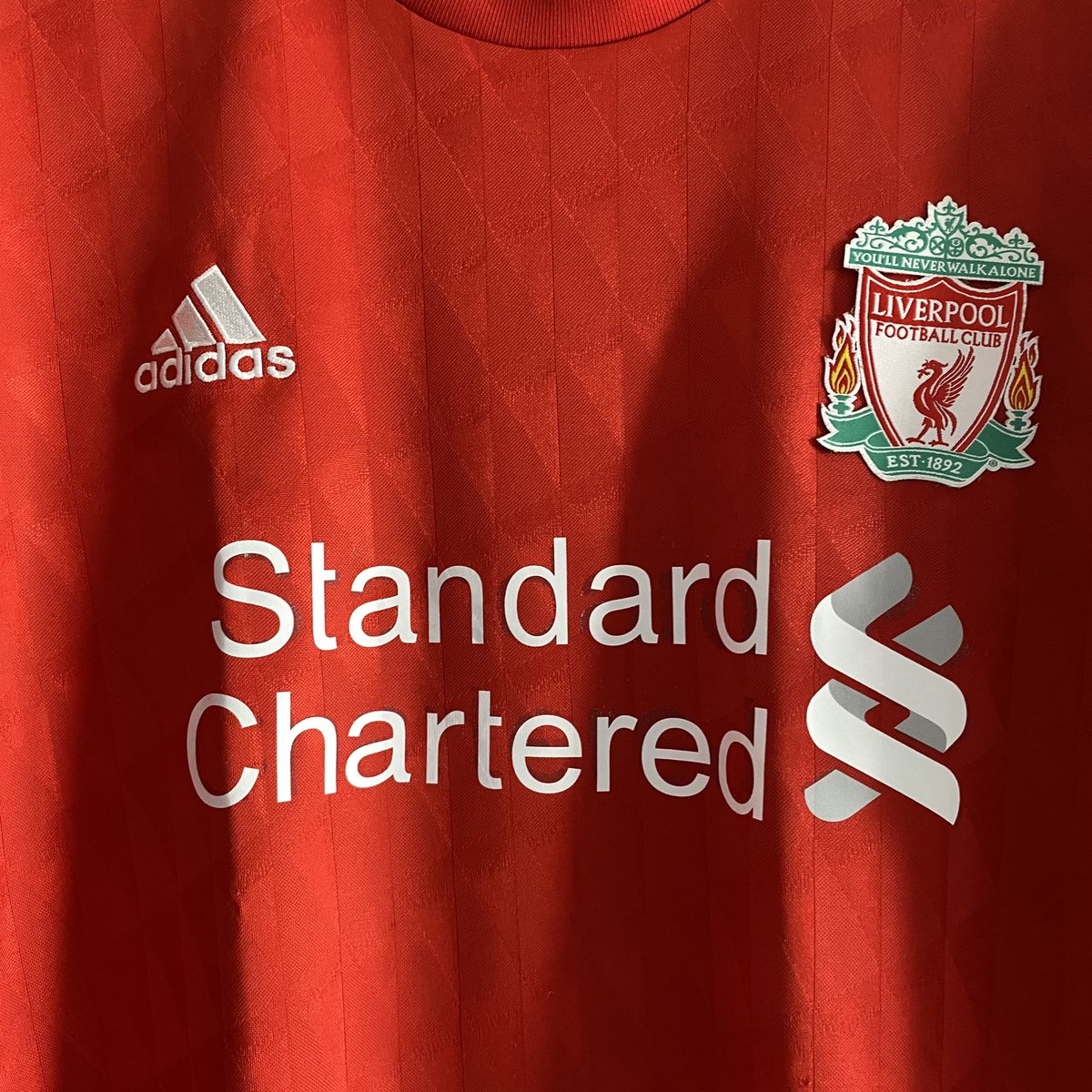 NgLelang's tweet image. #f6
LFC home 2010
Size M 52x74cm
very good
nns sponsor rmk
lem agak lepas

#bestoffer #lelang #auction #nganulelang #jersey4sale #original #official #shirt #kaosbola #bajubola #sportswear #lfc #liverpool