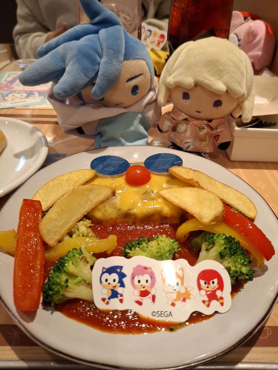 Munyu at the Sonic and Friends Cafe