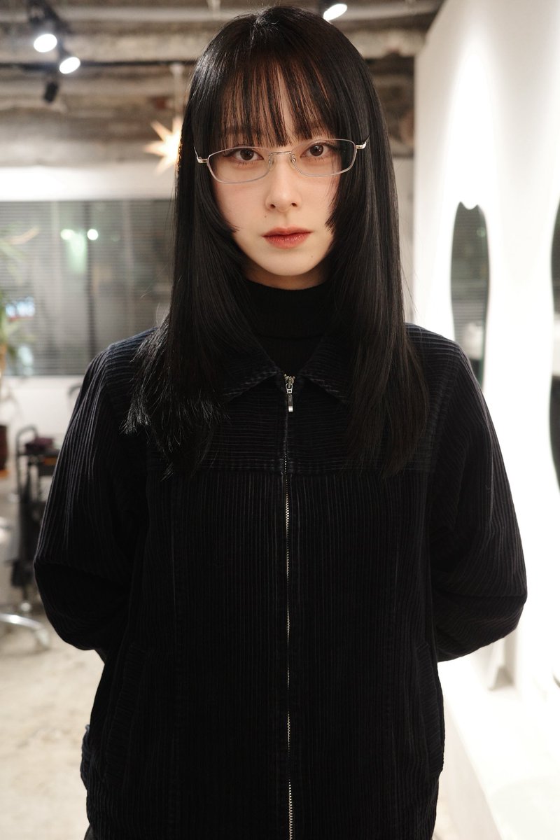 cnmkd07's tweet photo. 我29歳、姫カットまだオーケイ？ https://t.co/7hkdyo1GUQ