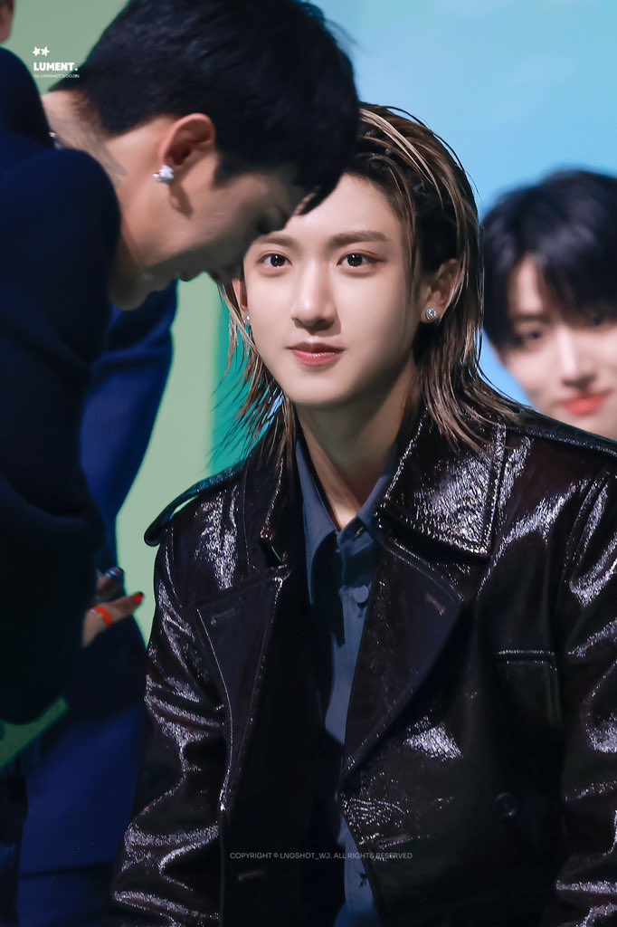 wooj4sho's tweet image. why is this picture of woojin so cute like this is my polite cat yall 😭🫶🏻