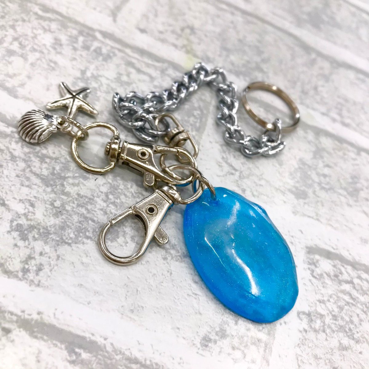 福祉施設制作】山桜うさぎ作 バックキーチェーン 「クラゲ② レジン