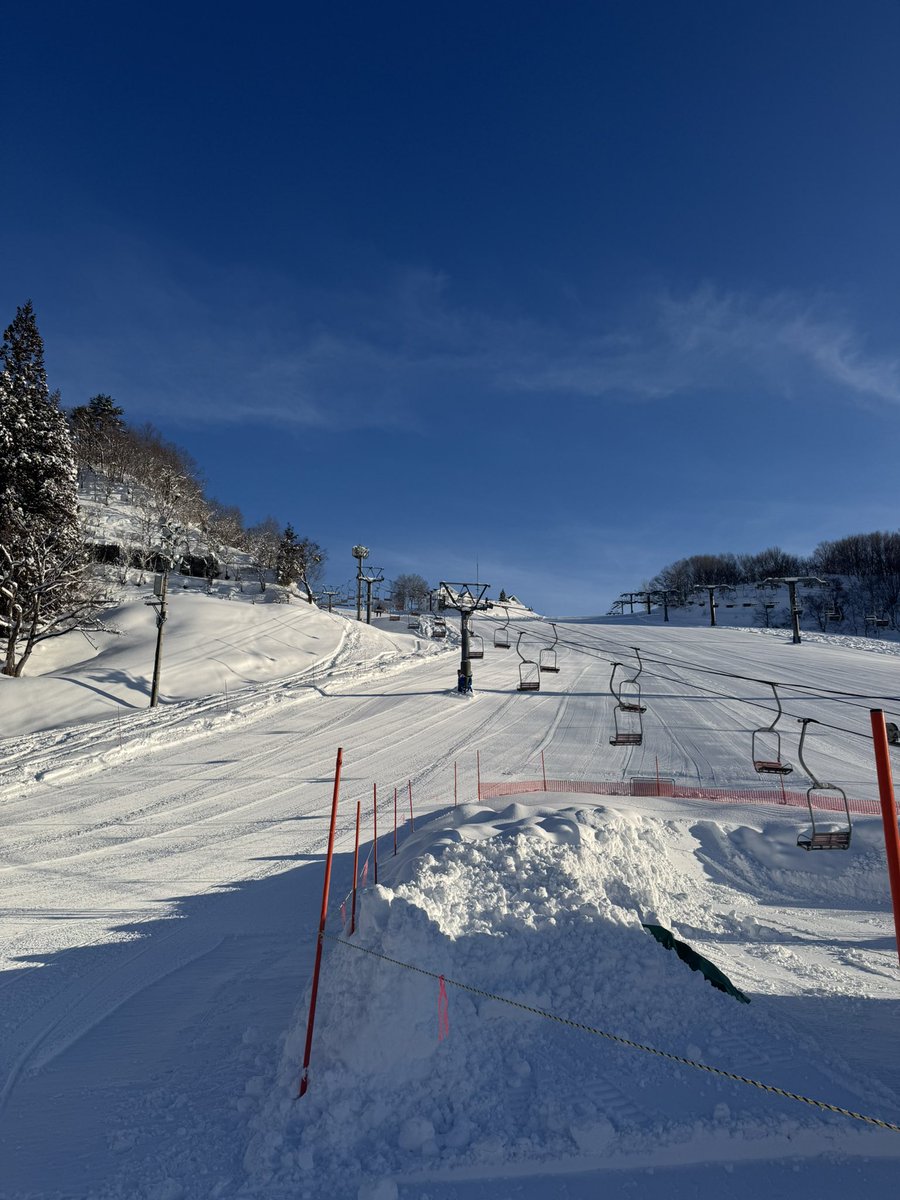 火曜の岩原、
水曜のかぐら、
土曜の苗場、
日曜の苗場〜田代 