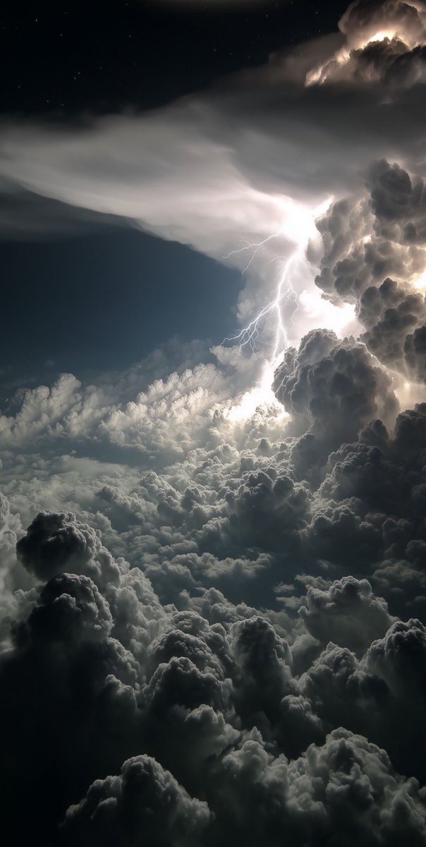 Earth, Wind &amp; Fire tonight, Stormin’