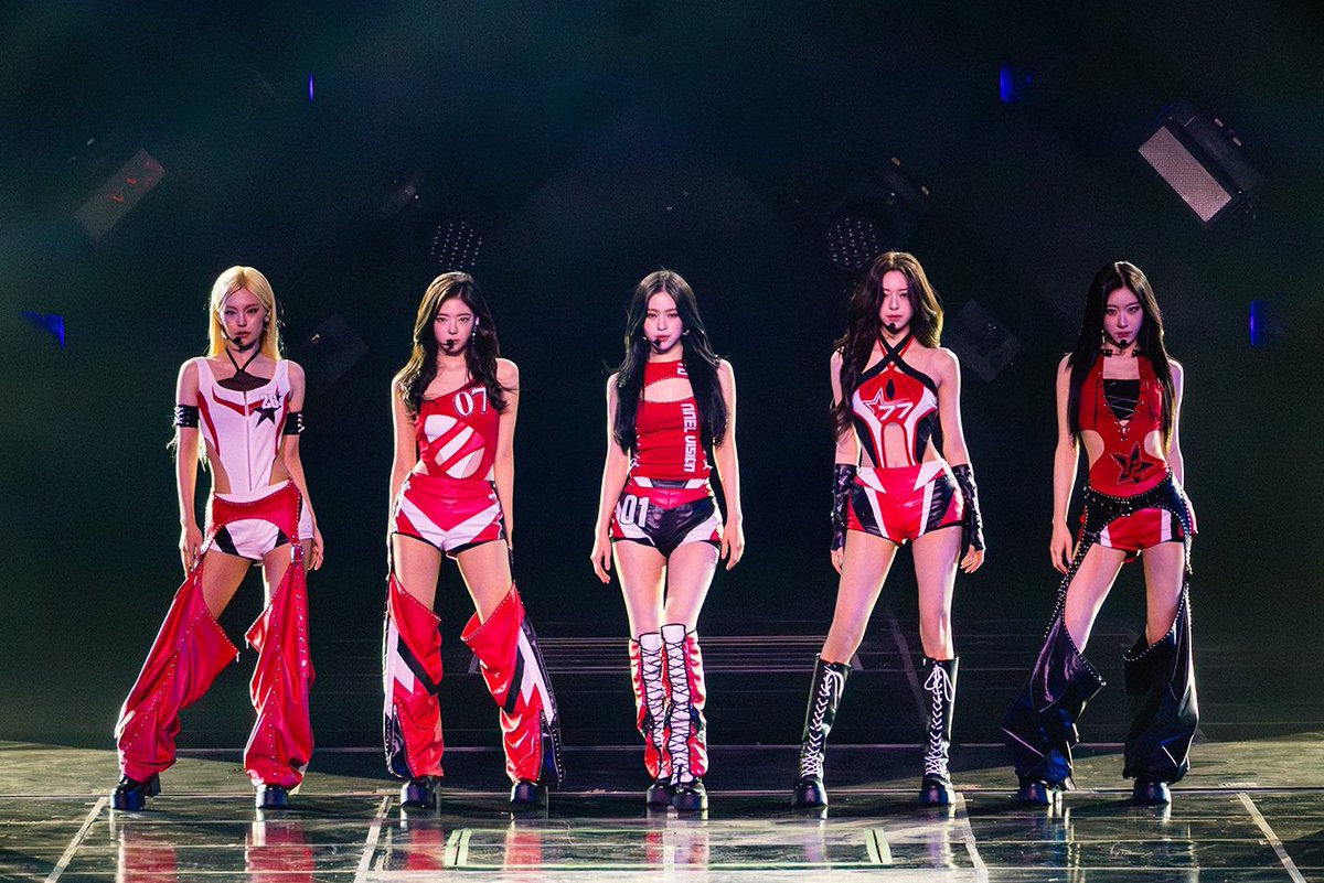 ITZY BASE tweet media