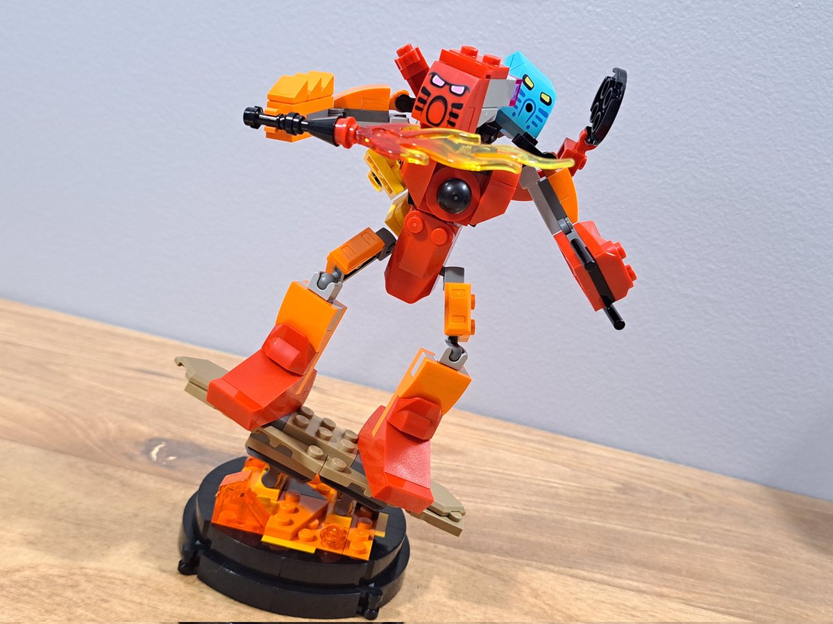 14thbricks's tweet image. The way this should've kickstarted a new line and hasn't is crazy. Such a fun set and captures the vibes well in a new style.
#LEGO #bionicle
