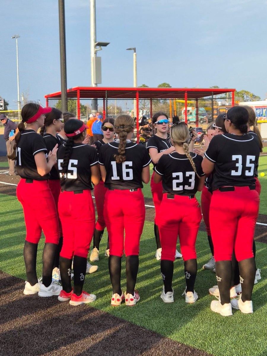 FCNatlPiconke's tweet image. These ladies showed off their new black jerseys today en route to 2 more pool play wins to lock up the 1-seed from their pool as they enter bracket play tomorrow!

📍Sprowls Horizon Park (F3)
⏰ 9:45am
🆚 108 Bombers National

#FCStrong #ClassOf2029 #ClassOf2030 #Fastpitch