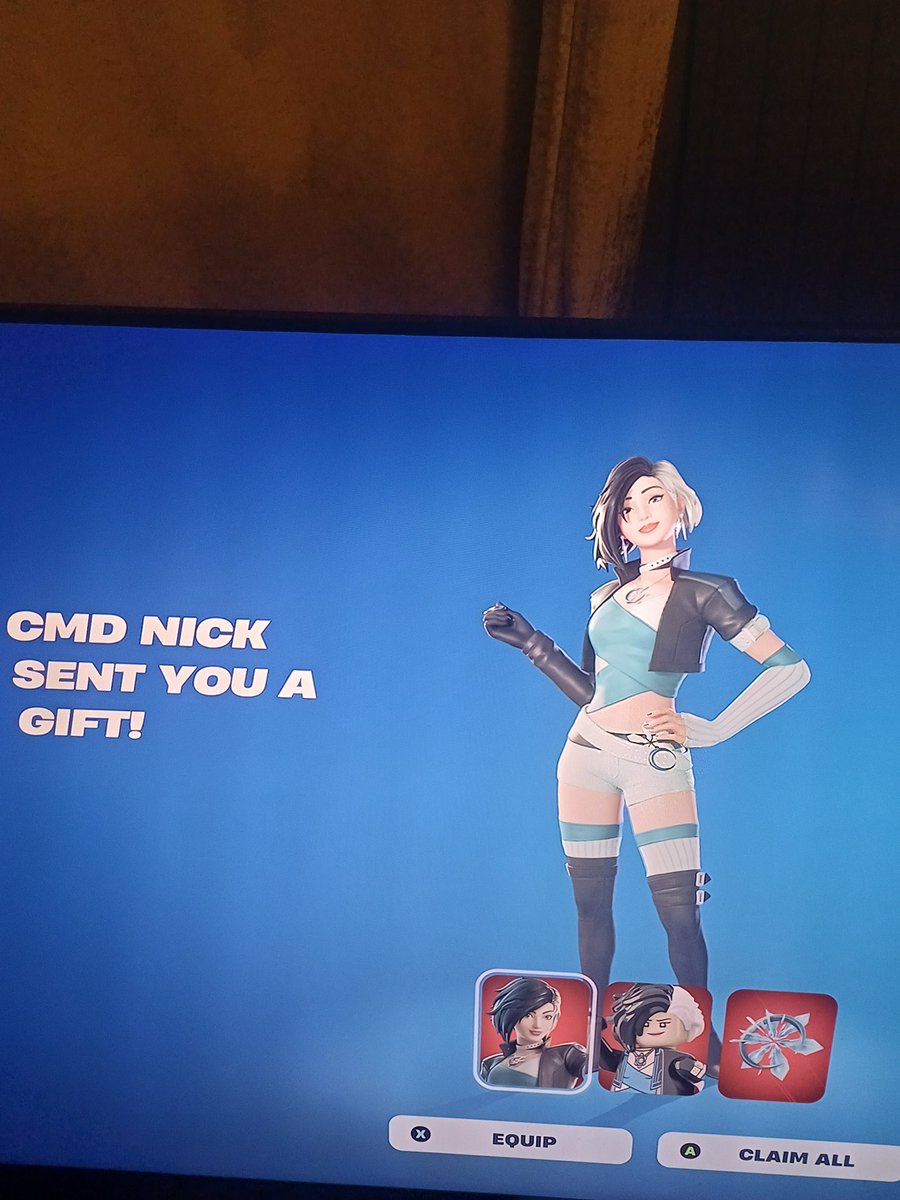 Thank you for the skin, and thanks you both for the giveaway

#CMDNickLegit #CrisCraftLegit