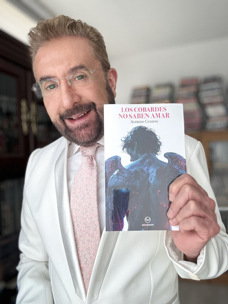 “Lean LOS COBARDES NO SABEN AMAR y sorpréndanse; no se arrepentirán, no deja espacio alguno para el tedio: la narración avanza, implacable, generando tensión, gracias a los hábiles giros de la trama que <a href="/FGudinni/">MAESTRO GUDINNI</a> diseñó para integrar, conmover y motivar a lector sensualidad”