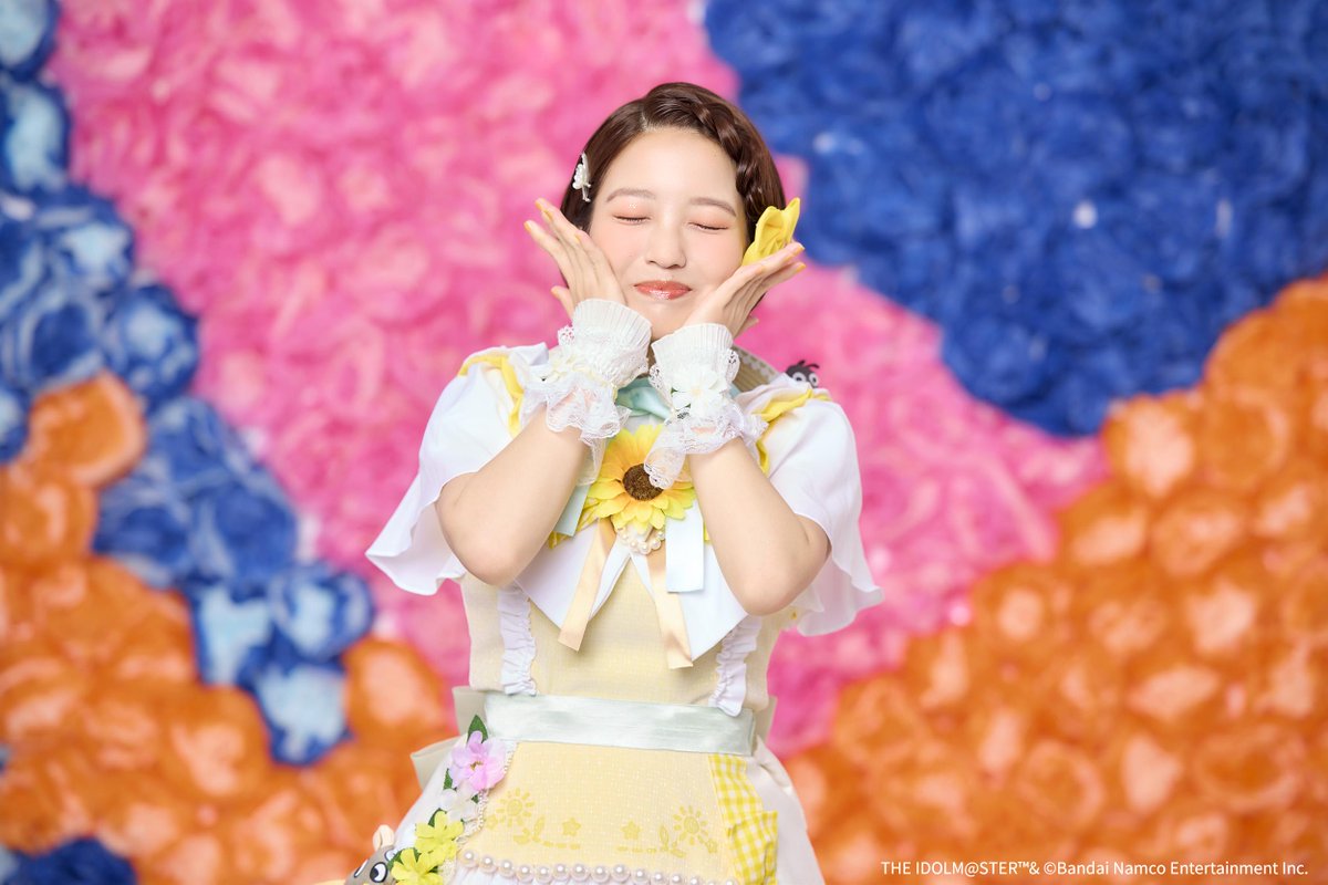 🧵#デレミリ衣装展🪡
⌢⌢⌢
デレステ10thツアー
　メモブオフショット公開🎀
　　　　　　⌢⌢⌢
展示会では実物衣装を見ることができますよ✨ 
#龍崎薫 役
#春瀬なつみ さん

👇衣装展チケット先着にて受付中🌈
asobiticket2.asobistore.jp/booths/costume…