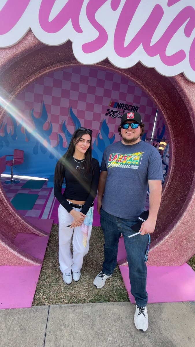 Alex Wells tweet media