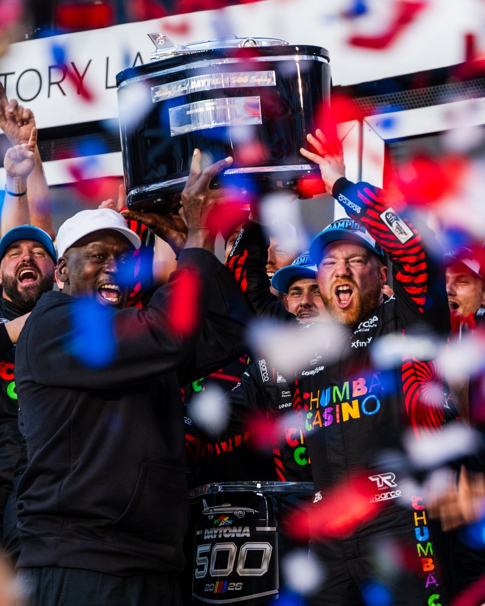 MJ gets another ring.