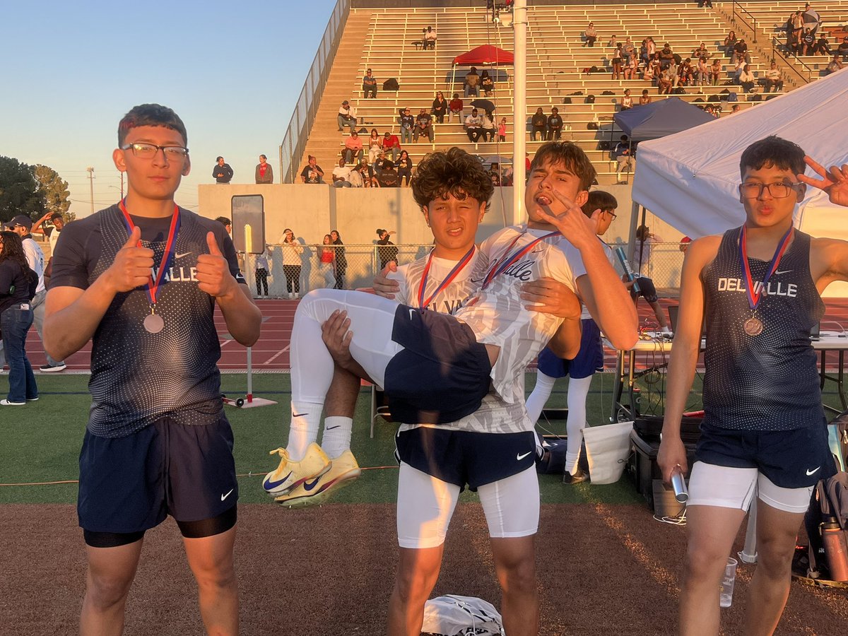 DV Track tweet media