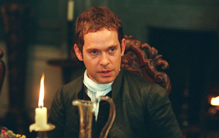 por qué hablaba como el primo collins de orgullo y prejuicio y hasta a él le salía más natural