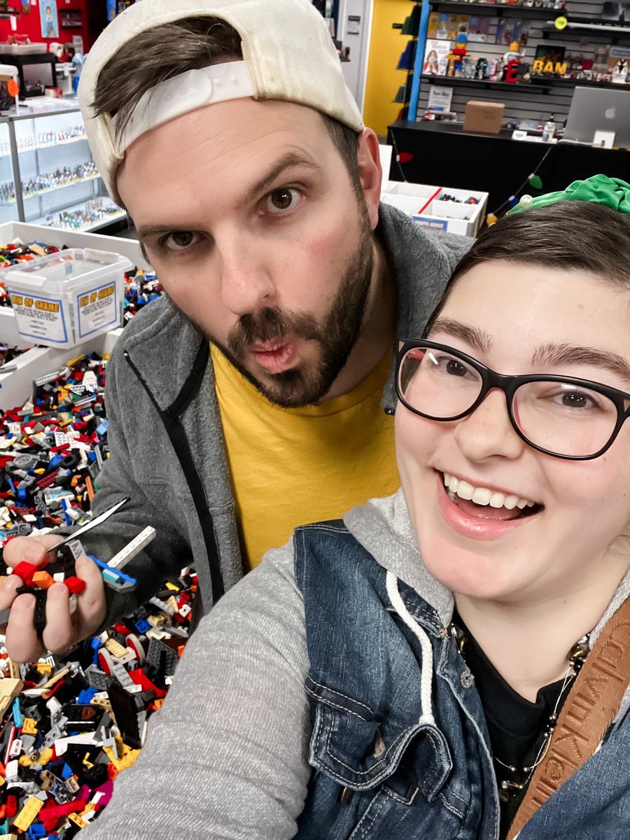 Sarah Cameron tweet media