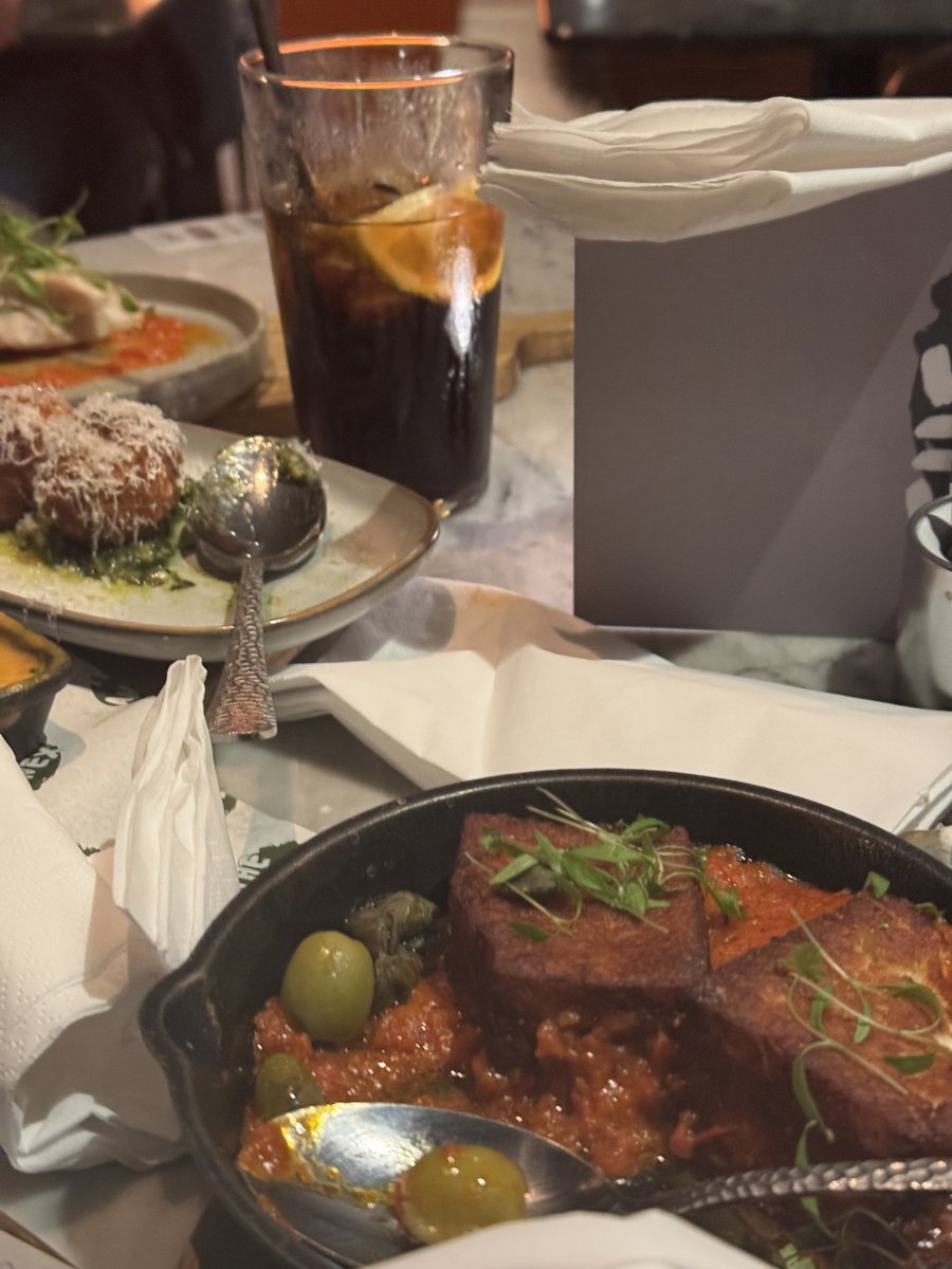 ikeafaery's tweet photo. all of this slapped btw https://t.co/EJn16cmNry