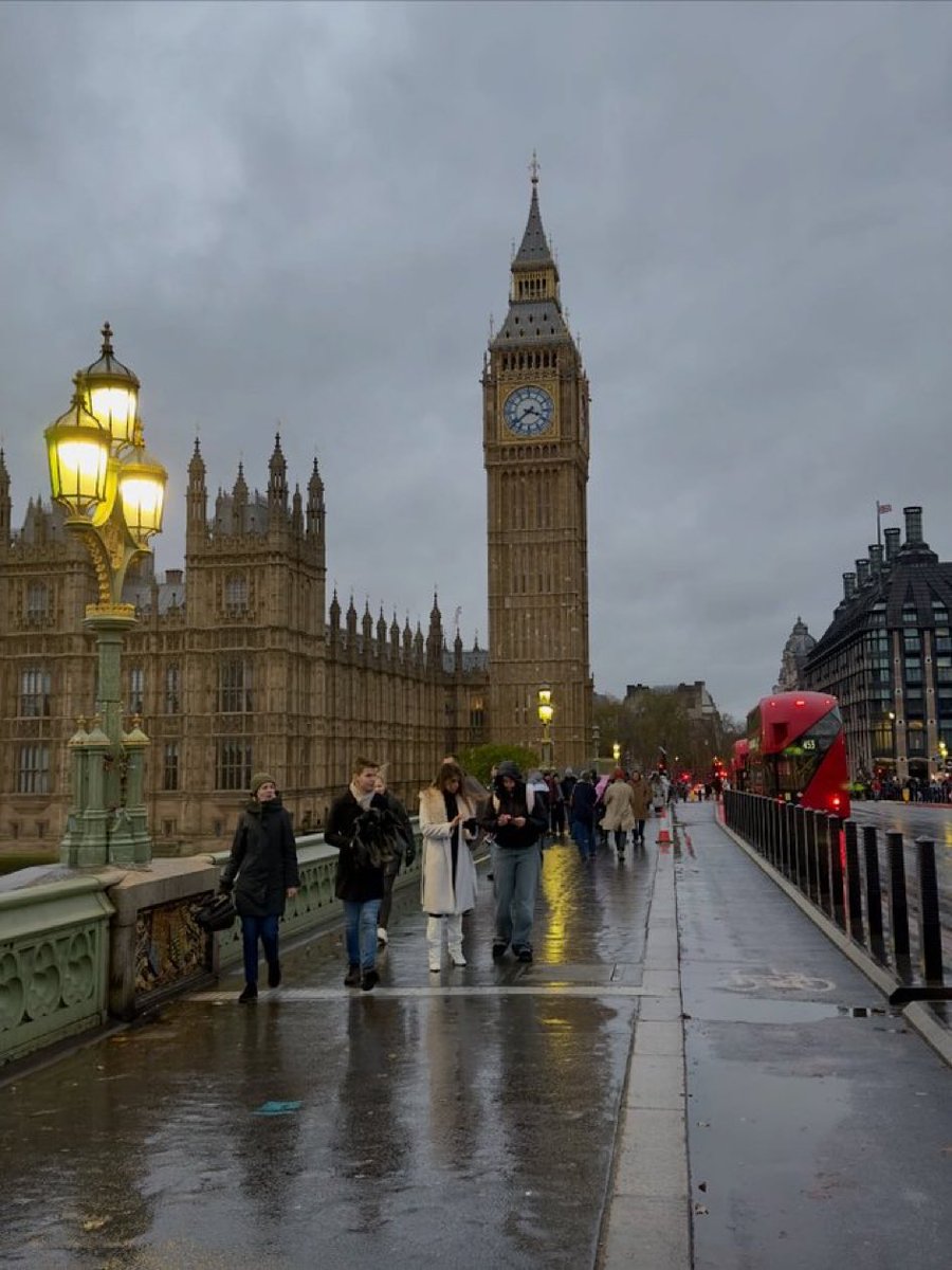 London,
United Kingdom 🇬🇧 

GOOD 
MORNING 🙏