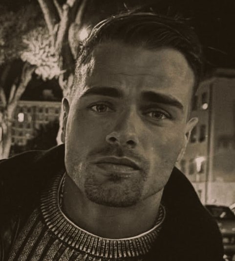 #sergetti..se sognare un po' è pericoloso,il rimedio non è sognare di meno,ma sognare di più,sognare tutto il tempo. Notte✨