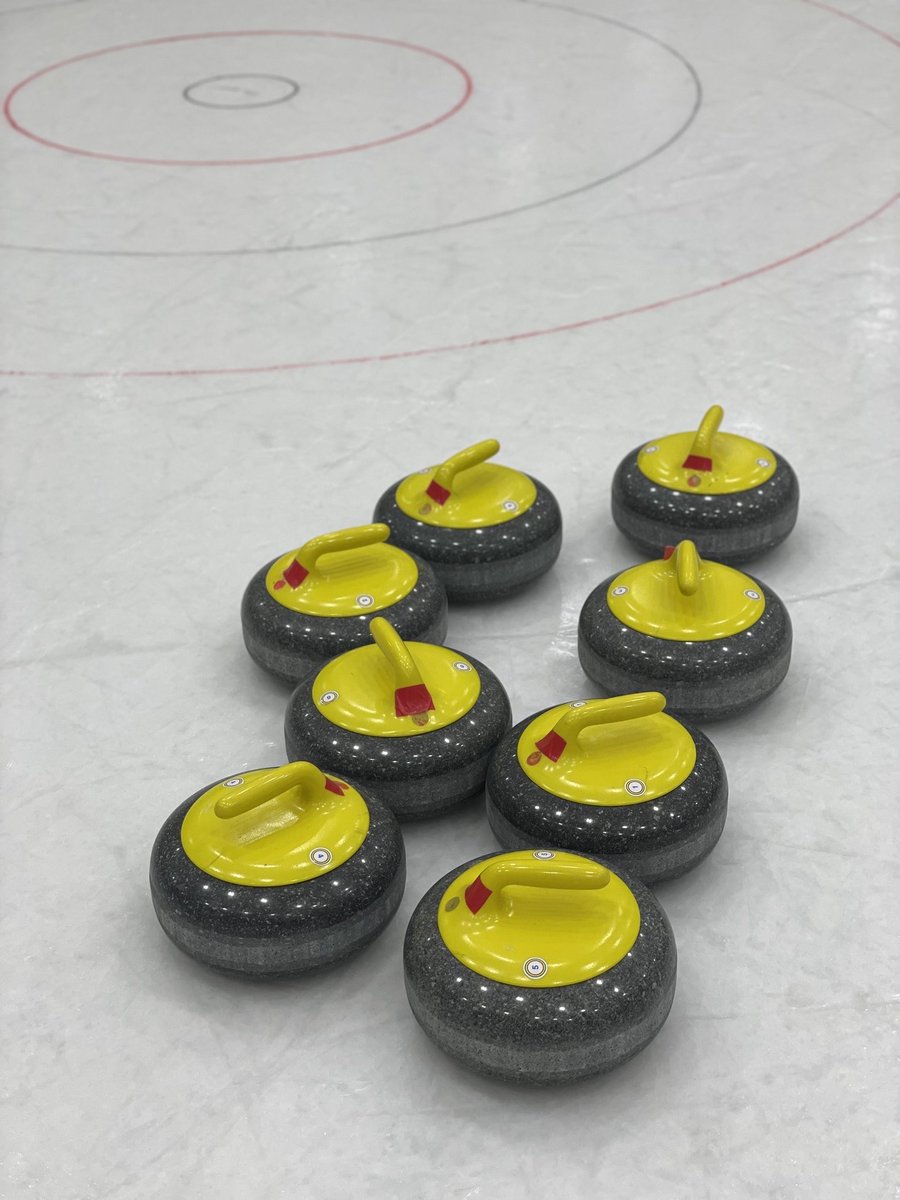 nikkocurling's tweet photo. 栃木県カーリング協会
細尾ドームリンクでの今シーズン全日程、無事に終了しました🥌

また来シーズンも皆さんと一緒に氷の上でお会いできることを楽しみにしています！

#栃木県カーリング協会
#カーリング
#Nikko
#Curling https://t.co/Z6jd8xhCtV