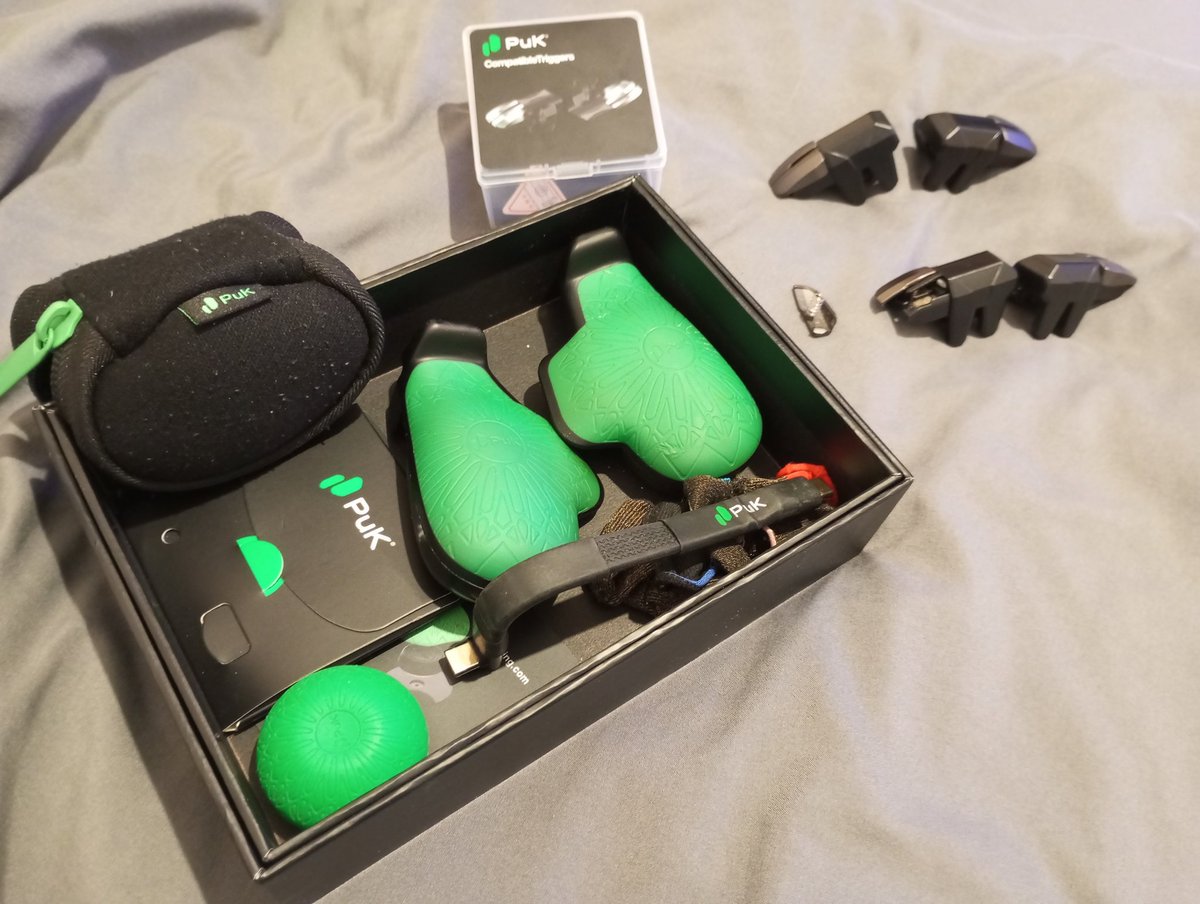 bunsb307's tweet photo. @PuK_Gaming REDMAGIC 11 AIR is enough.
By the way, thanks @PuK_Gaming for replacing my broken triggers.
Love you 😘 https://t.co/prKbX2Gigq