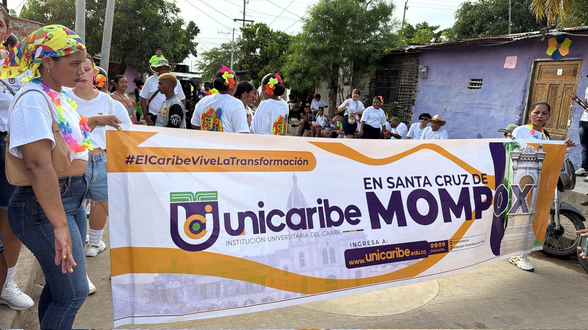 UniCaribe_'s tweet photo. #FlashUnicaribe | 🤳 El Carnaval es Caribe y se vive en cada rincón de nuestra Región.

🎭💃🏼🕺🏻Entre reinas populares, comparsas y música una delegación de Unicaribe se hizo presente en el Sábado de Carrozas, un desfile realizado en Mompox que hizo vibrar a propios y visitantes con un espectáculo lleno de creatividad y color que reafirma nuestras tradiciones.✨️

💜💛💚 Así demostramos nuestra conexión con la gente de Mompox y reafirmamos la identidad que nos une como Región: El Carnaval.