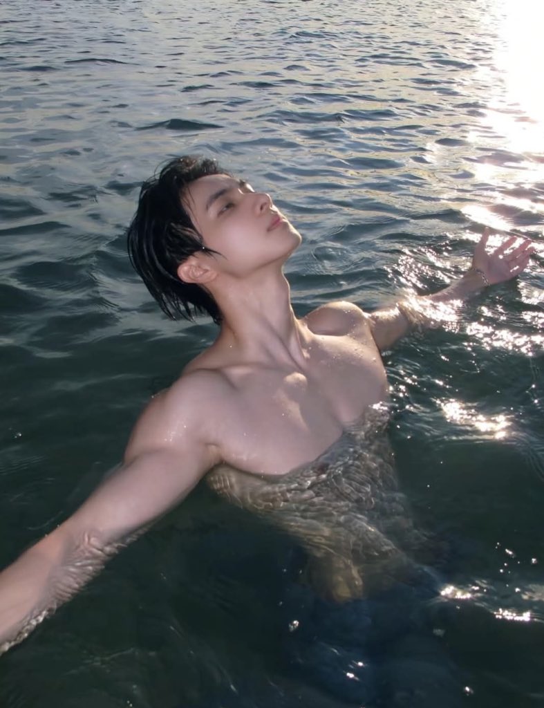 asiandiary_'s tweet photo. Sea https://t.co/w3WpxsQvZl