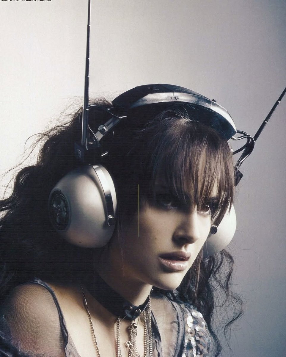 pedestrian's tweet image. The Art of Headphones 🎧

Headphones really became a cultural thing in 1979 when Sony dropped the Walkman, and suddenly music wasn’t something you shared, it was something you could “live inside.”

As someone who wears headphones every day, whether it’s over-ears or AirPods, I