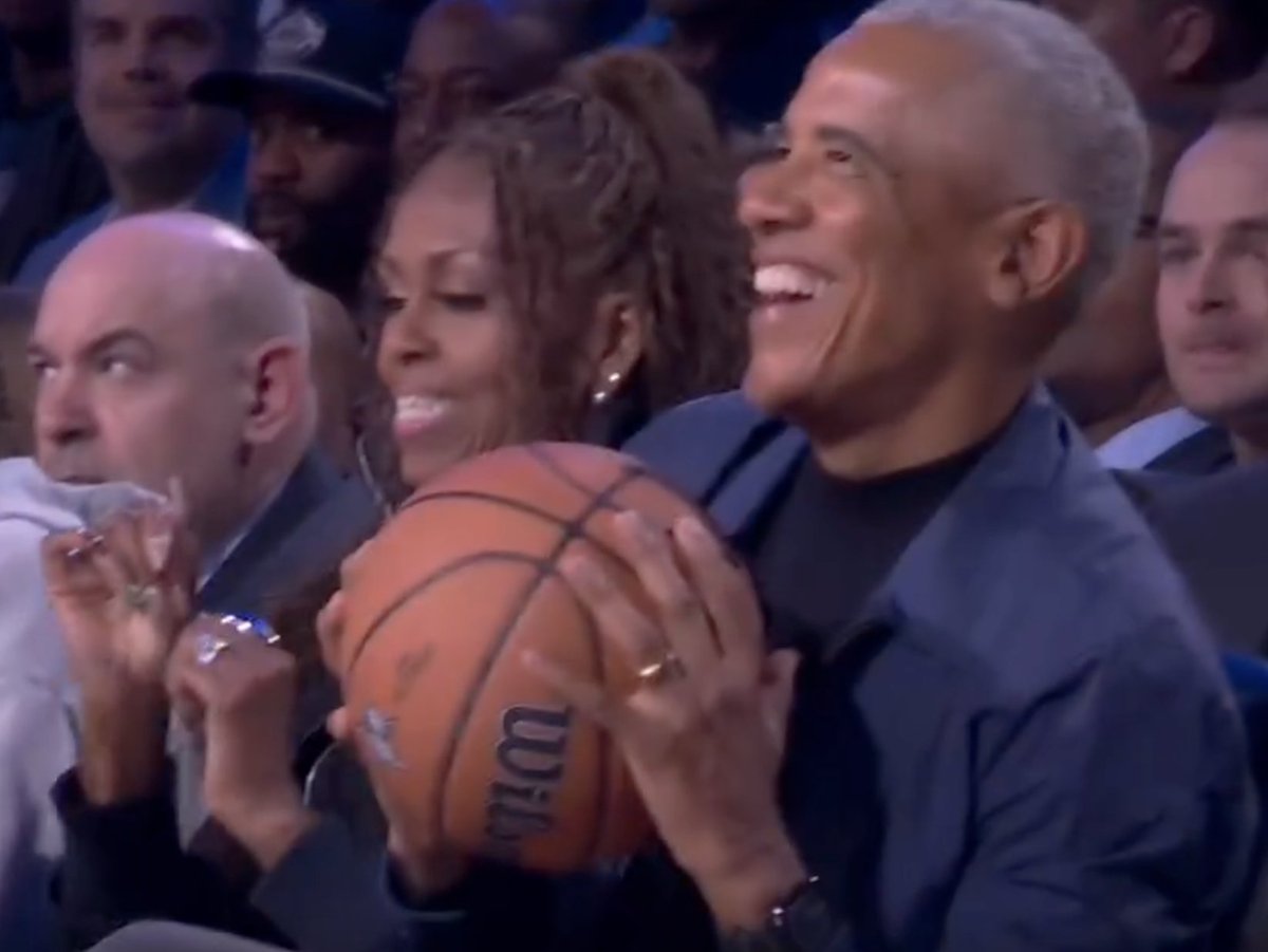 Felicia Carole ❤️🤍🐘🔺 tweet media