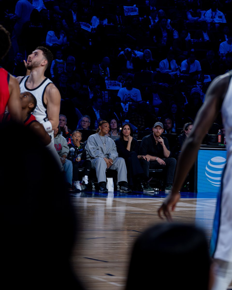 Prens Harry, Meghan Markle ve Alperen Şengün aynı karede 📸

#NBAAllStar