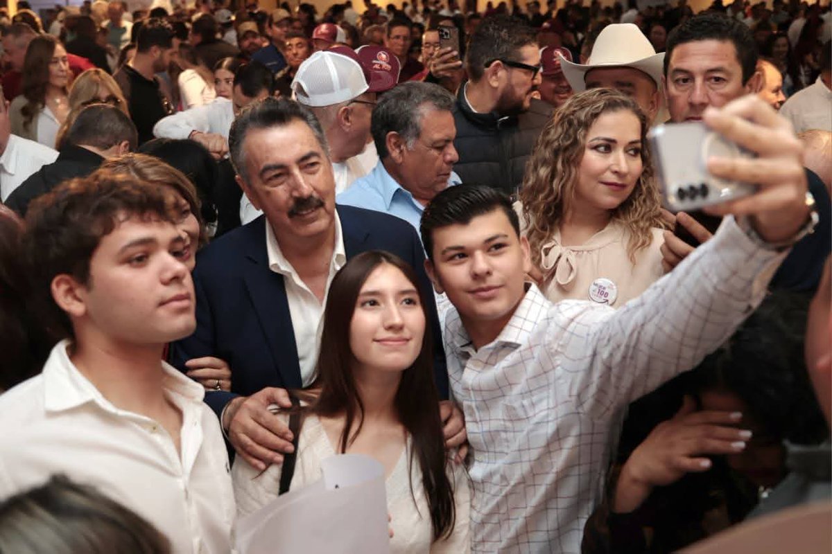 Definitivamente las y los jóvenes sonorenses ven bien tambien a <a href="/JavierLamarque_/">Javier Lamarque</a> 😎