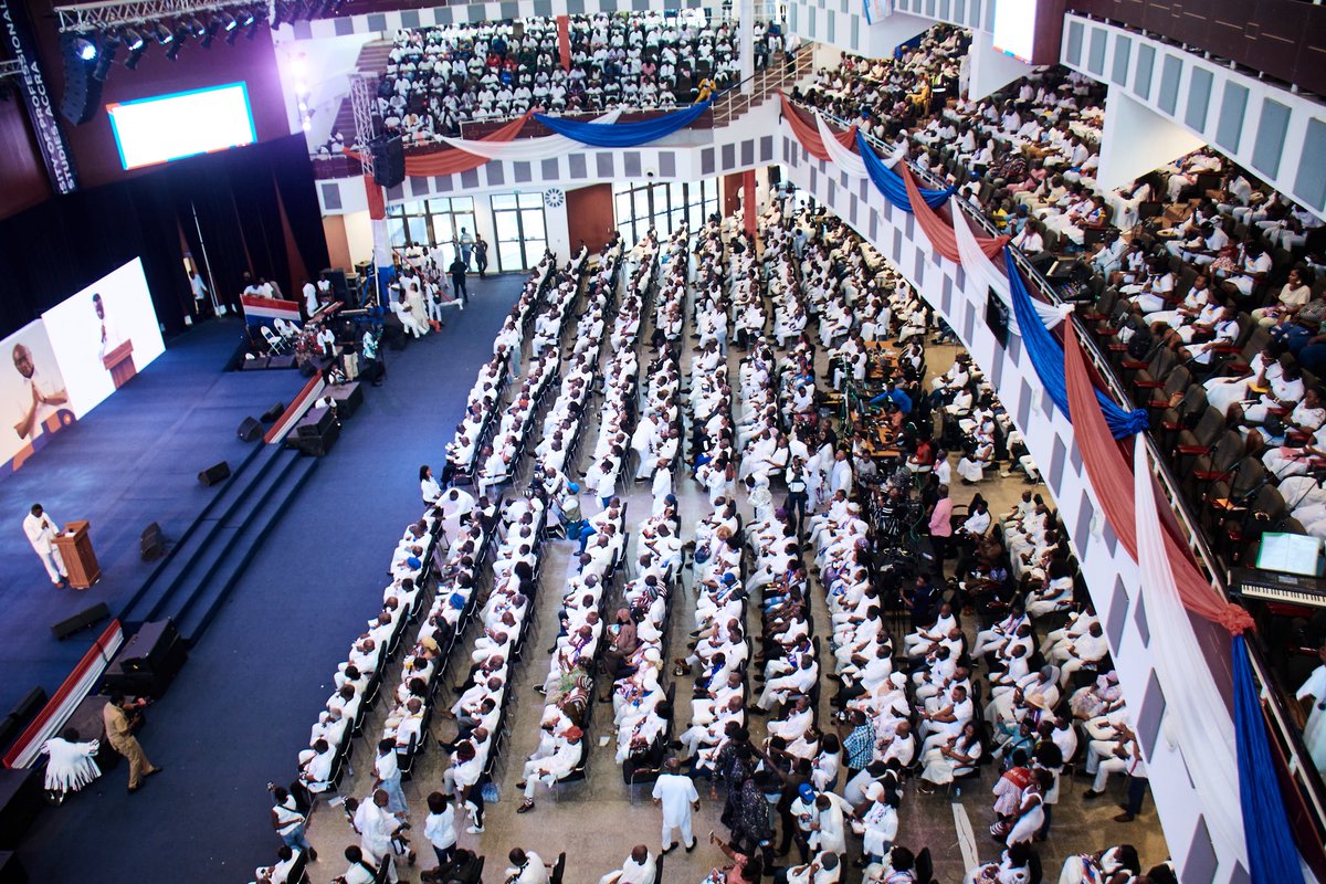 CharlesOwiredu3's tweet image. Thanksgiving first. Politics after. 🙏🏾🇬🇭
#NPP #ThanksgivingService #UPSA