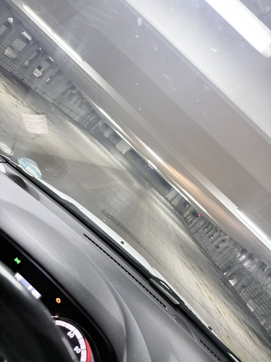 I'm that weird girl who just waits until the last car leaves then heads out cause I hate sitting in traffic when I can just sit in my car &amp; scroll...lol....today was a good day...