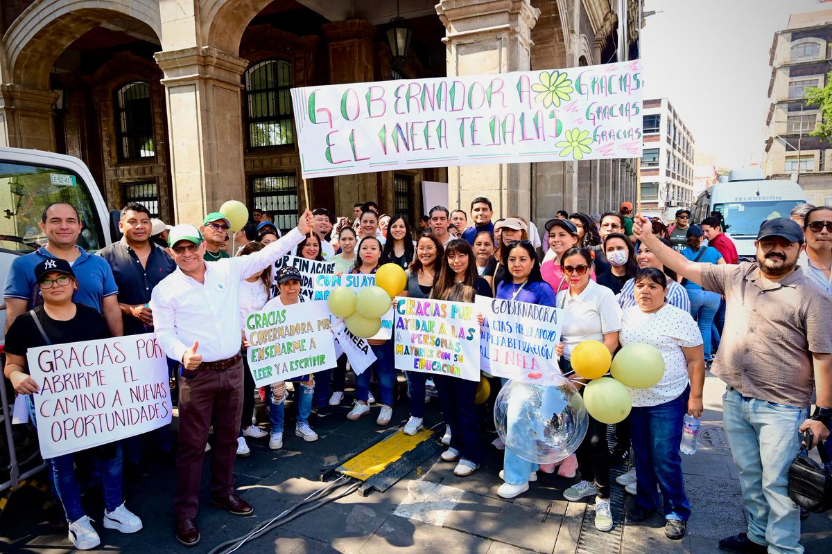 Acompañamos a nuestra gobernadora Margarita González Saravia al cierre de la gira del Primer Informe regional en la Plaza General Emiliano Zapata Salazar, en Cuernavaca.

#1erInformeMorelos
#MargaritaGobernadora