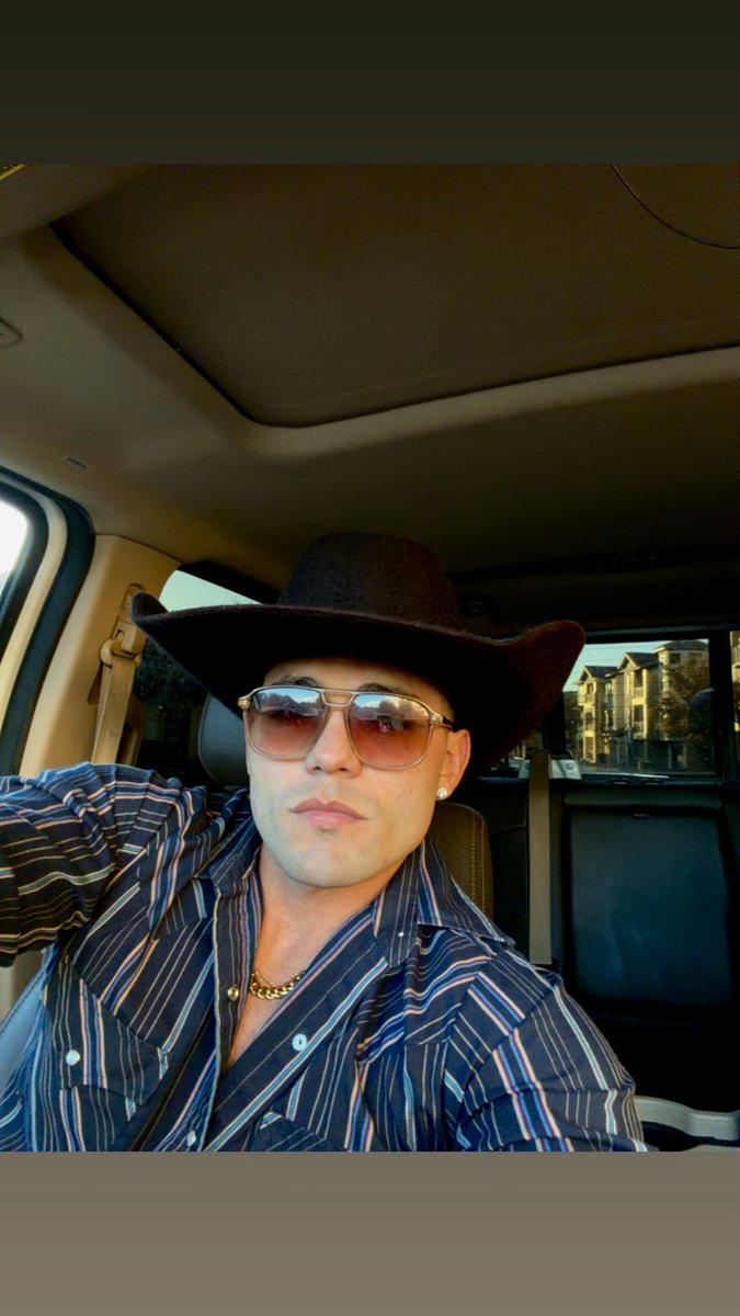ant tweet media