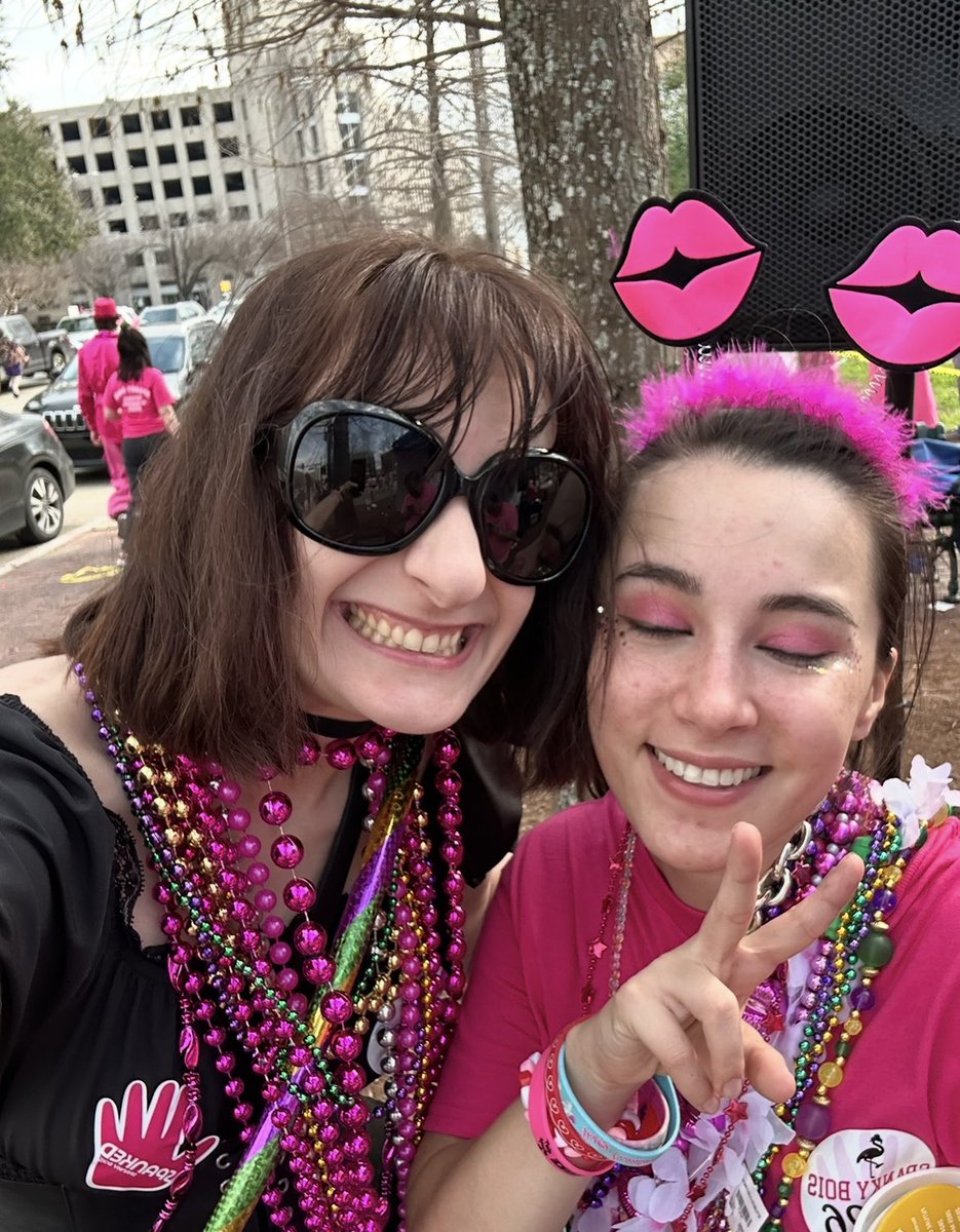 Flowergothic tweet media