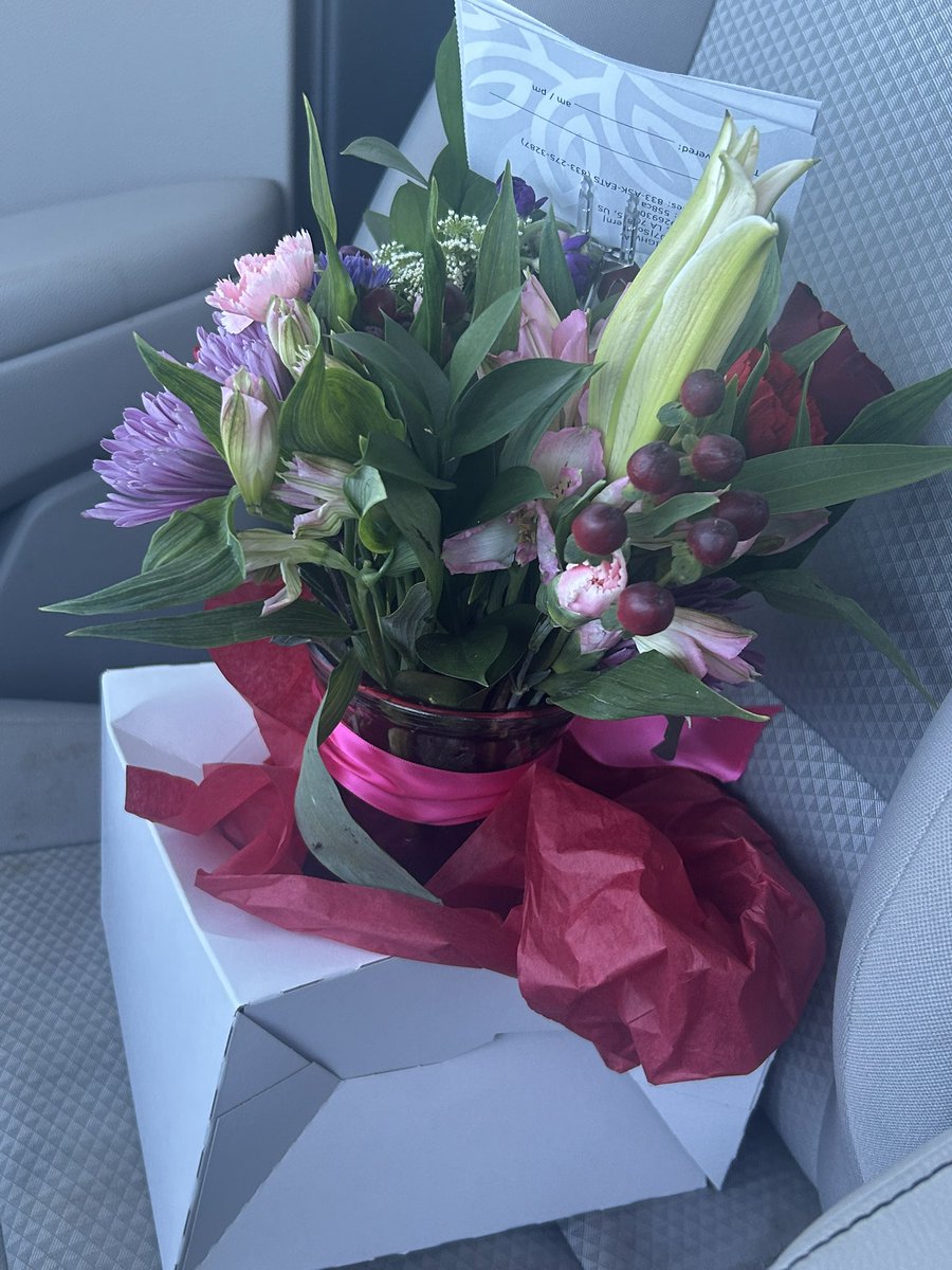 Flowergothic tweet media