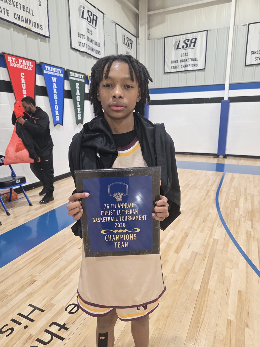 TJsHoopdreams's tweet photo. Championship Win today at 76th Annual Christ Lutheran Basketball Tournament in Peoria, IL 
8 Points avg 
1.75 Rebound avg 
2.75 Assists avg
1.5 Steals avg https://t.co/H0Y60S29dw