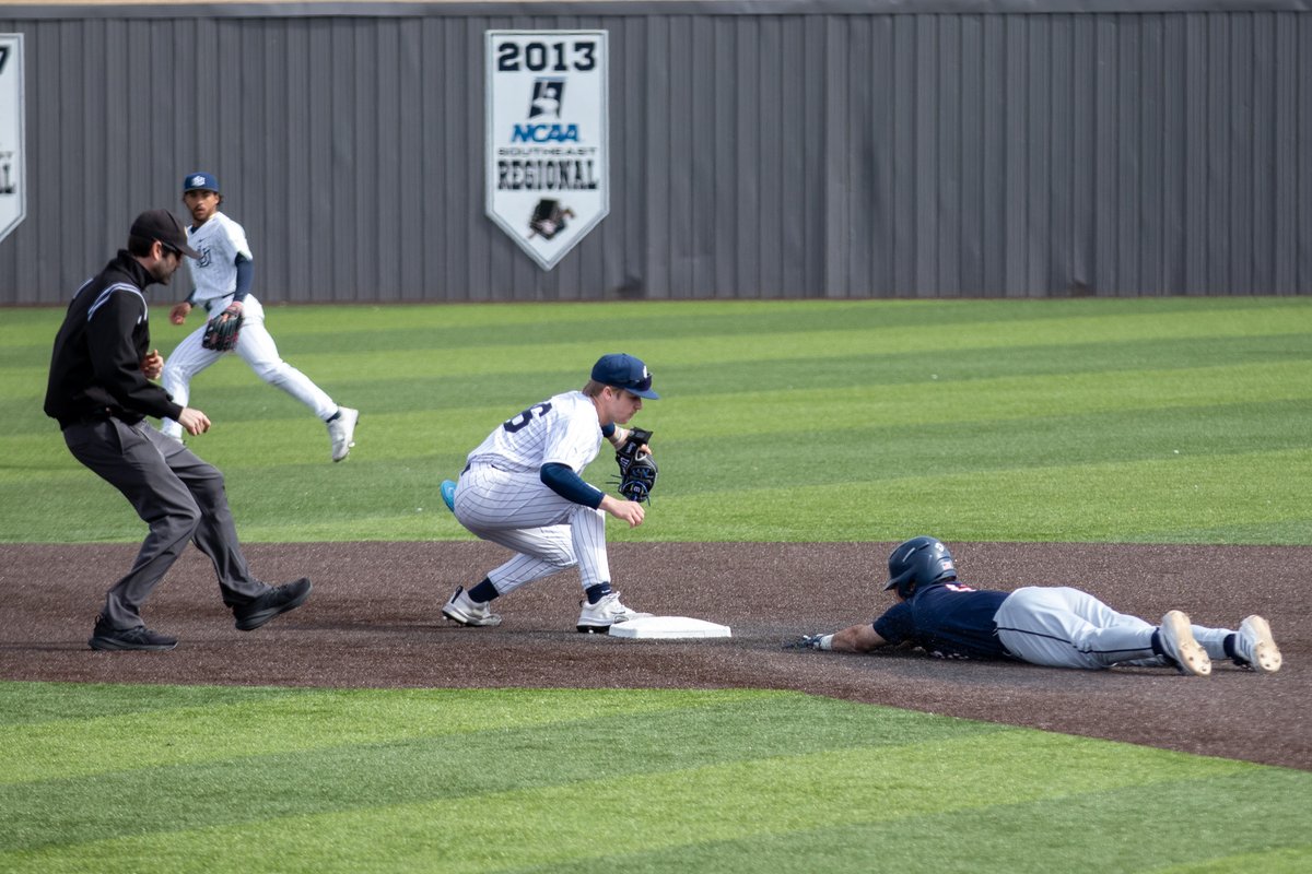 Top Row Pics tweet media