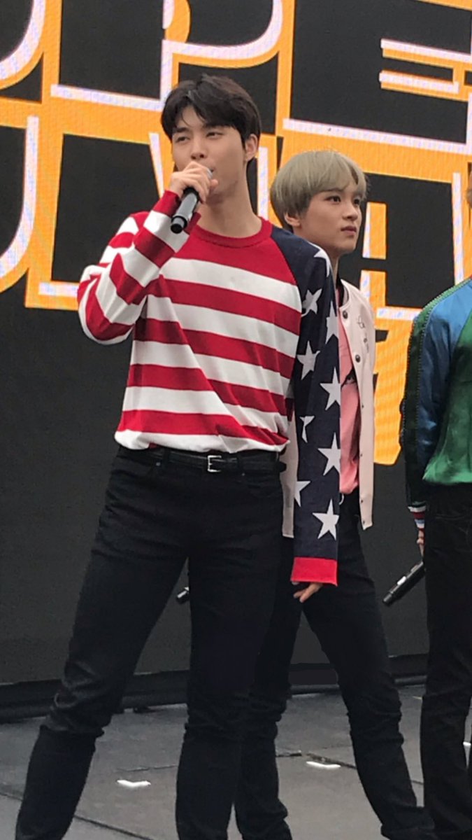 rrachocolate's tweet photo. this is making me think that time i saw 127 in Hollywood for superhuman promo..... if only winwin was there..... https://t.co/yl08MzRffs