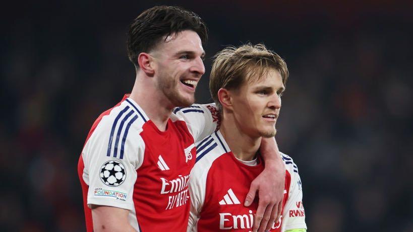 Exclusive 💣

Arsenal are in talks with their captain Martin Ødegaard about his role at the club.

The player could leave to explore new opportunities.

Declan Rice is likely to be the new <a href="/Arsenal/">Arsenal</a> captain next season #afc