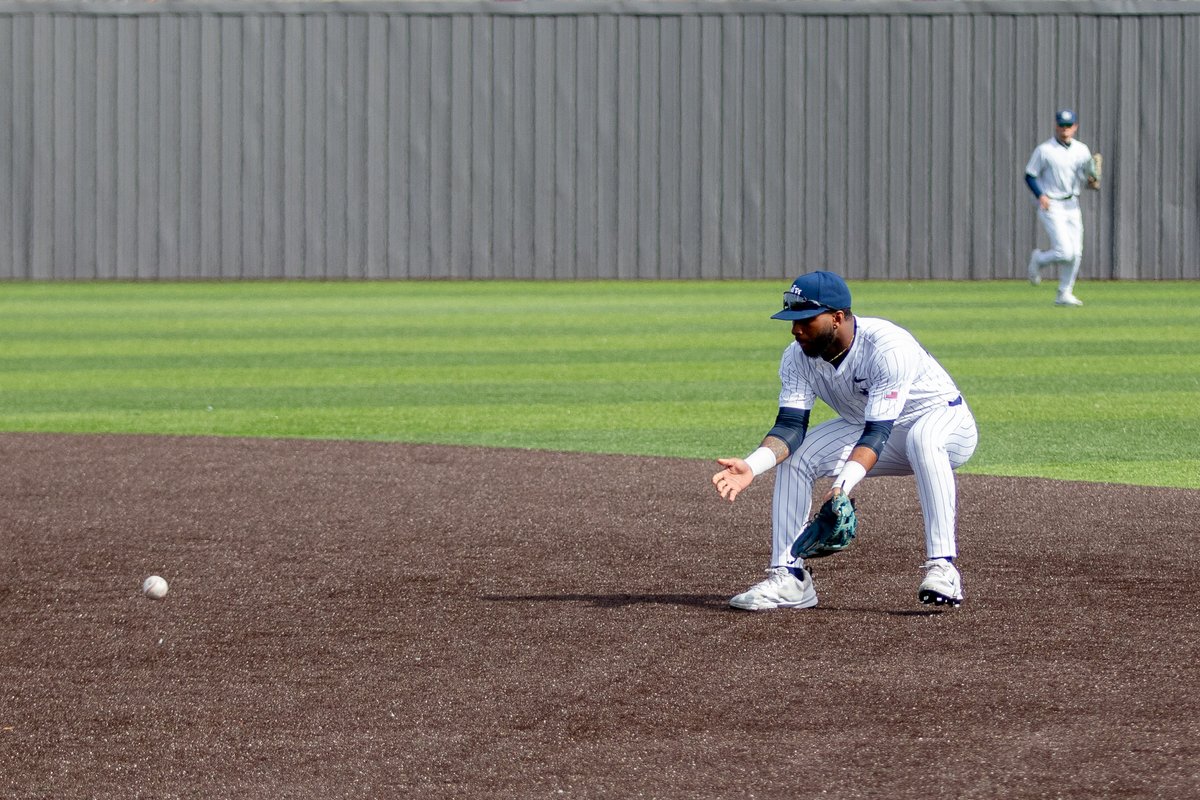 Top Row Pics tweet media