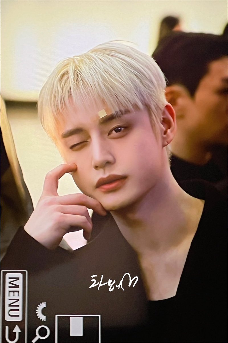웅성즈 (@woongsunger) on Twitter photo 