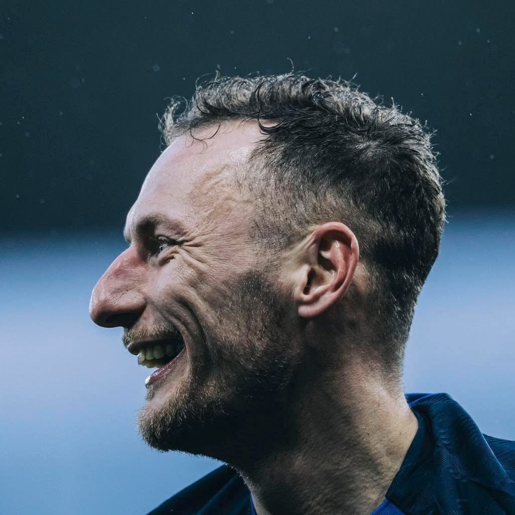 At 33 years and 176 days old, Vladimir Coufal is the oldest player to provide two assists in a single match this Bundesliga season.

He has the most assists for Hoffenheim this season. 💪🏻🩵

Still feels mad that West Ham let him go 

🇨🇿 ⚒️