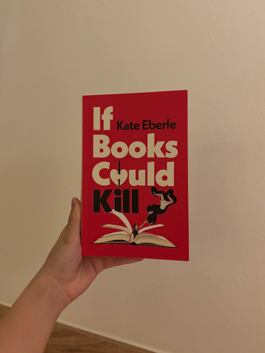 faria036's tweet photo. THIS WAS SO CUTE AND PERFECT OMG!!! Roxie wishes to be in her favourite romance author’s next novel but it turns out she’s gone rogue and is writing a crime novel👀 i genuienly adored this book, full of super fun tropes and amazing characters, THANKS SM FOR THE COPY RIH!!!😫😍❤️ https://t.co/nF4VSvVOBq