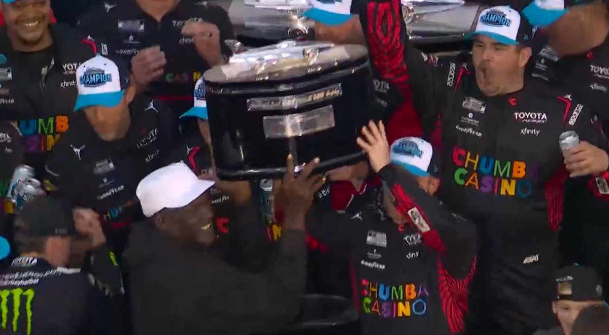 OnyxOdds's tweet photo. @BleacherReport @NASCARONFOX Michael Jordan:

- NCAA Champion
- NBA Champion
- Olympic Champion
- NASCAR Champion
- Space Jam Champion 
- Presidential Medal of Freedom

Literally can’t stop winning https://t.co/VEvoP2y2LH
